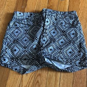 Cute patterned shorts!